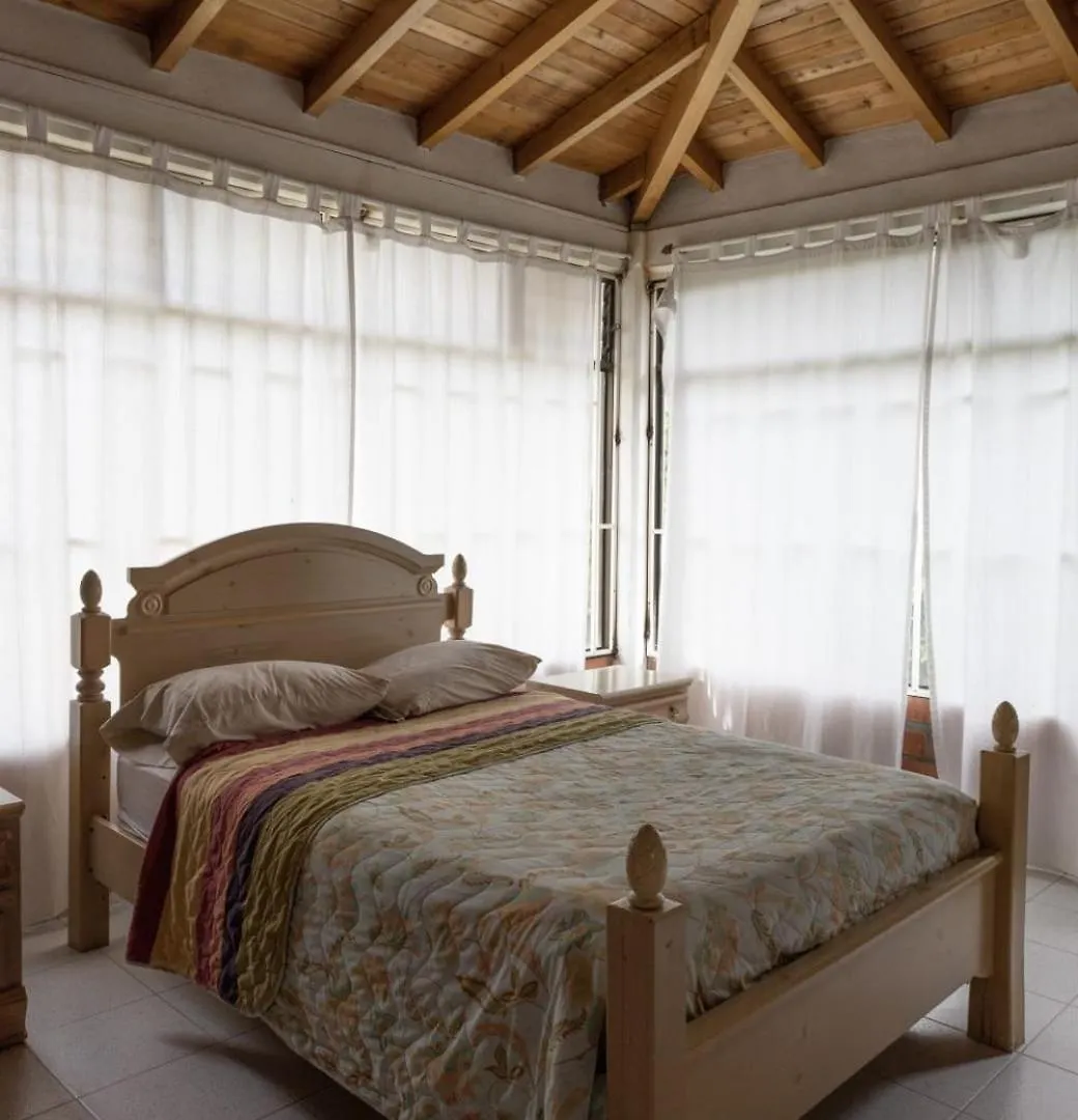 Finca Campestre De 2 Pisos En Guarne