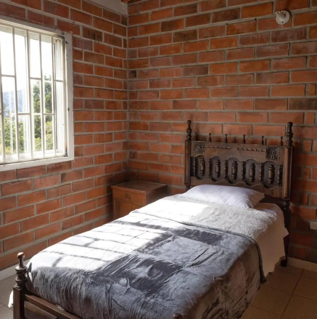 Finca Campestre De 2 Pisos En Guarne 0*,